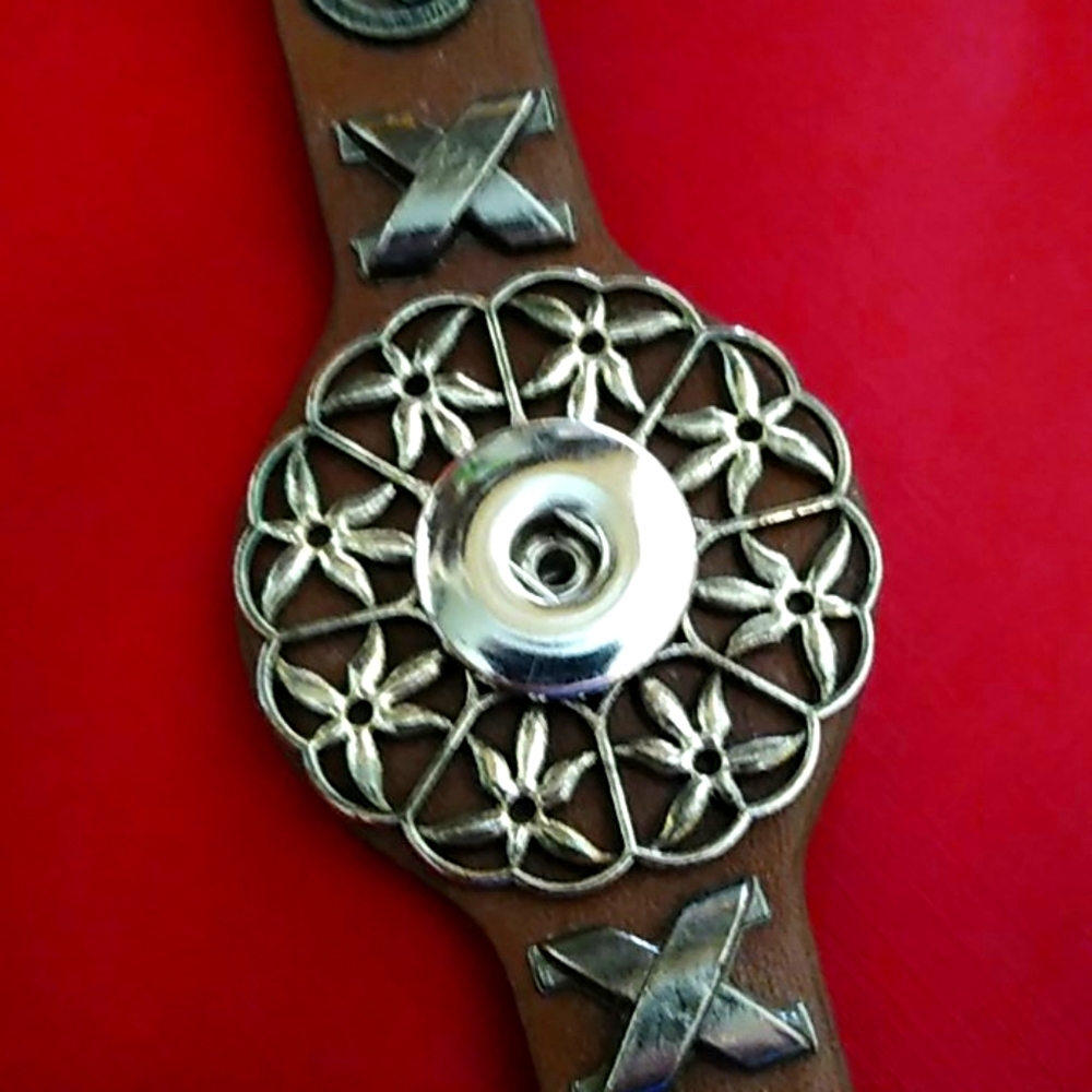 Snap bracelet